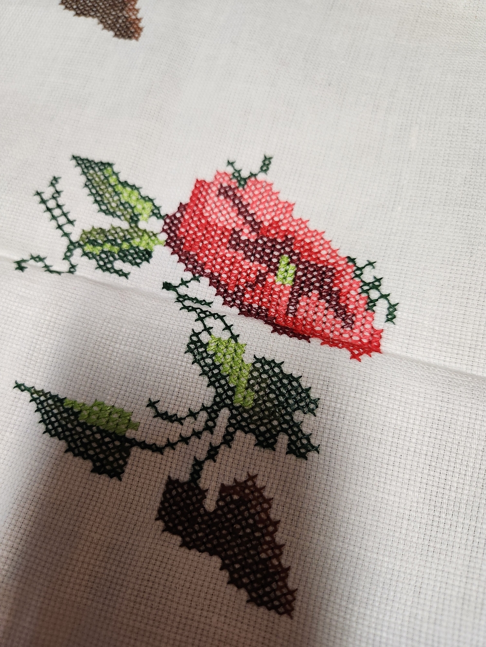 Table Runner Matchin Napkin Set - Picture 8 of 11